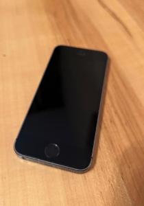 Apple iPhone 5 (12GB)