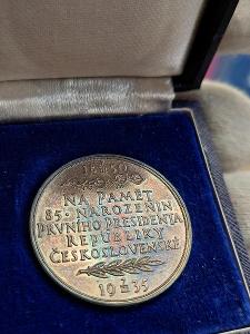 Stříbrná medaile Masaryk narozeninová 32 mm v původní etui Krásný stav