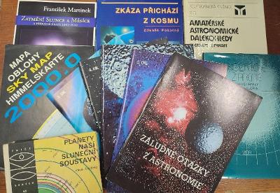 Soubor knížek o astronomii