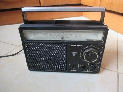 Nabízím retro radio Nacional Panasonic GX 3