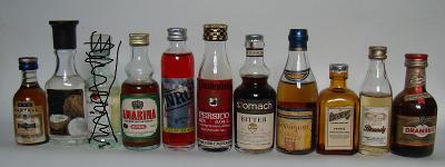 sběratelský alkohol - alkoholové miniaturky - 30 kusů