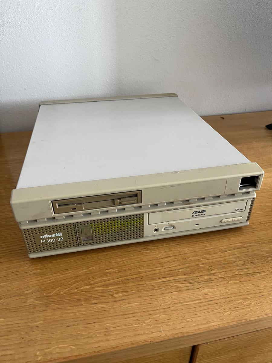 PC Olivetti s dvěma 486 - Počítače a hry