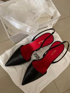 'Diane von Furstenberg' Black Leather Heels / Čierne kožené lodičky