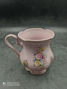Šálek z růžového porcelánu, 10x8,5 cm (20403)