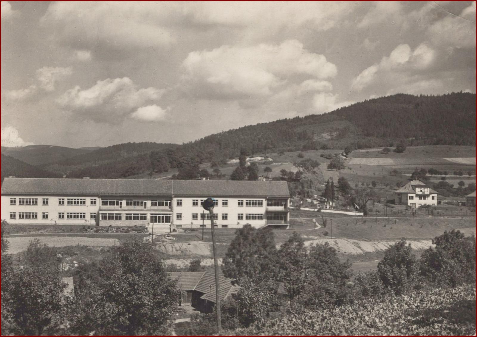 Kašava * základná škola, budova, časť obce * Zlín * V1702 - Pohľadnice miestopis