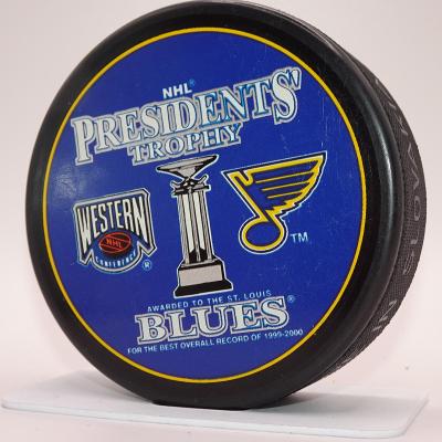 AUKCE ⭐ HOKEJ vzácný památeční NHL PUK President Trophy 2000 ST.LOUIS 