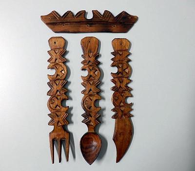Dřevěná, retro dekorace nůž, lžíce, vidlička