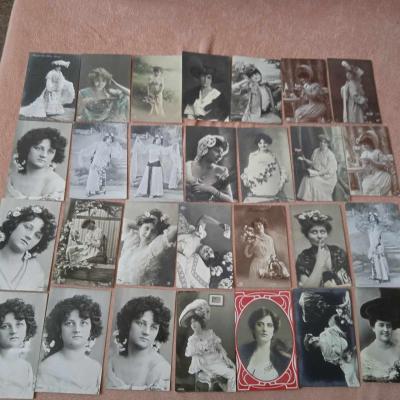 pohlednice mf žánr ženy sbírka ,sestava,konvolut 28 kusu z ru