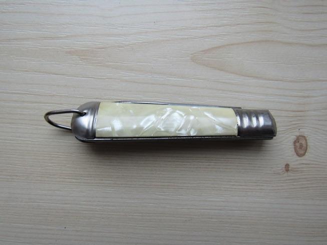 Malý vreckový zatvárací nôž Mikov - Vojenské zberateľské predmety