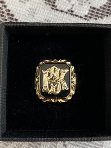 Zlatý panský prsteň s monogramom