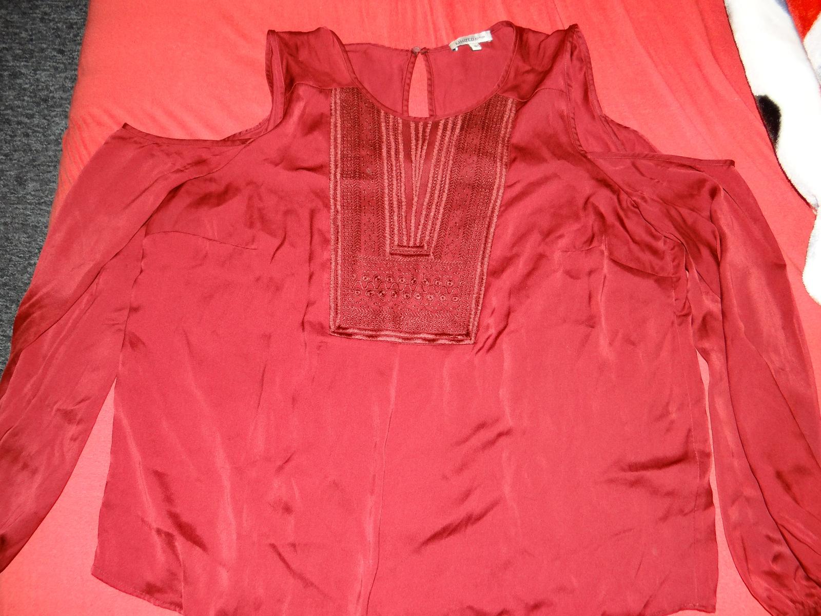 Blúzka s prestrihmi na ramenách vel.46 ,M&S - Dámske oblečenie