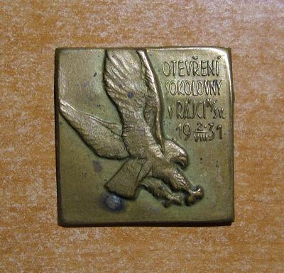 Odznak - otevření sokolovny v Rájci nad Svitavou 1931