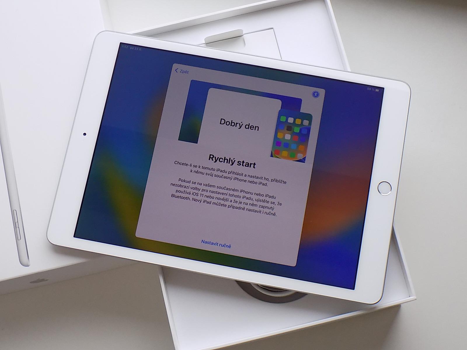 APPLE iPad 8. generácie 10,2" 32GB Wi-Fi Silver - ZÁRUKA - KOMPLETNÉ - Počítače a hry