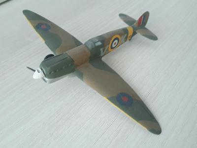 Supermarine Spitfire - předělaný model z jiného letadla