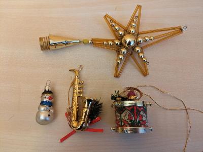 Staré skleněné vánoční ozdoby - hvězda, safofón, sněhulák a buben