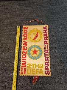 303 STARÁ RETRO SPORTOVNÍ VLAJKA SPARTA PRAHA WIEDZEW LÓDŽ UEFA 1983Z