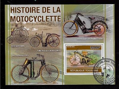 Togo 2010 - historické motocykly 1885-1896 Daimler, Twombly, Copeland