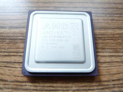 Procesor AMD-K6-/300 MHz