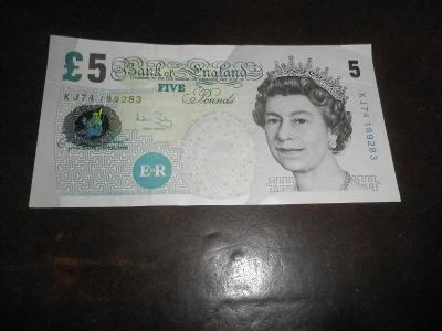 Velká Británie 5 pounds 2002