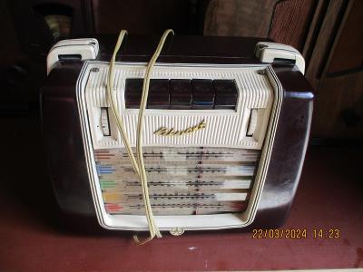 Lampové -bateriové rádio TESLA Rekreant z roku 1957