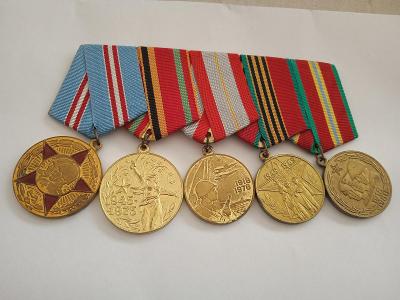 Sovětské vyznamenání -kovová kolotka