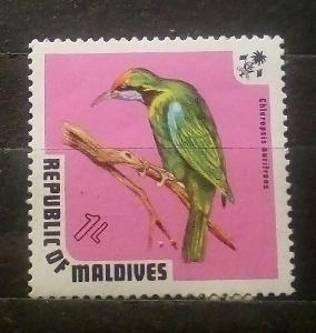 274 Maledivy.