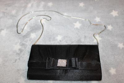 L01. černá společenská kabelka přes rameno psaníčko rozměr 23 x 12 cm