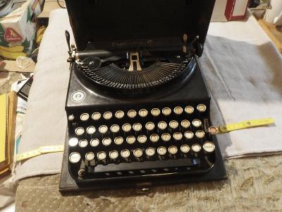 Nádherný starožitný kufříkový psací stroj REMINGTON 