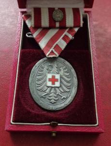Rakúska republika. Medaila červeného kríža s Krabicou Striebro 900 Rád