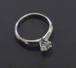 Diamantový prsten - 18K (750/1000) bílé zlato - diamant 0,52ct