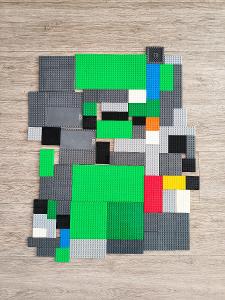 LEGO - Mix 70-ti podložek, vše originál - od koruny