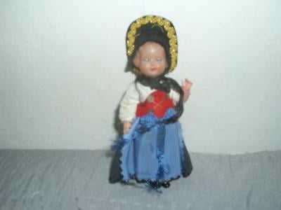 Malá mrkací panenka, 10,5 cm