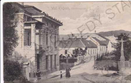 Valašské Klobouky (Zlín, Morava), vila, lidé na ul