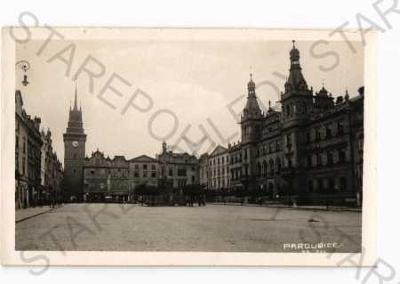Pardubice, náměstí, obchody