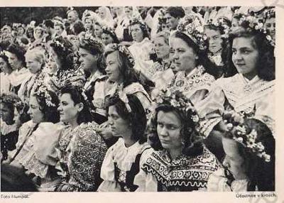 Kroj, dívky, zahájení žní 1955