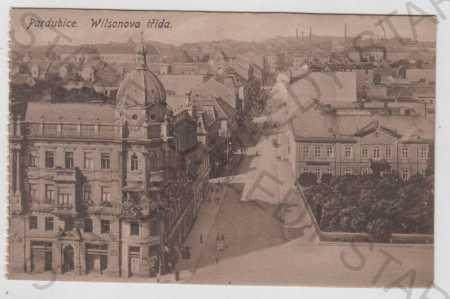 Pardubice, Wilsonova třída, pohled ulicí