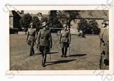 3. říše, Wehrmacht, vojáci v pozoru