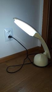 Stolní lampa 