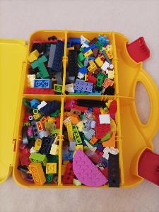 Lego kufřík + 750 dílků