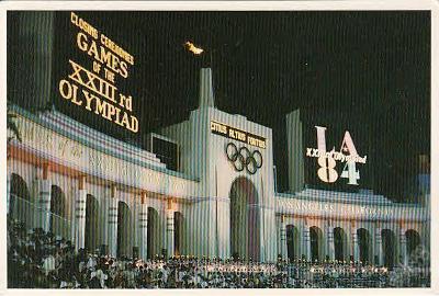 USA - BRÁNA OLYMPIJSKÉHO STADIONU V L.A. -  8-PX36