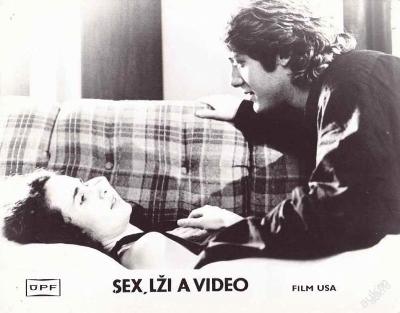 UPOUTÁVKA NA FILM - SEX, LŽI A VIDEO - USA - 2-AQ4