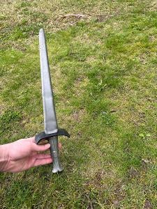 Stará hracka pro kluka meč dýka plast