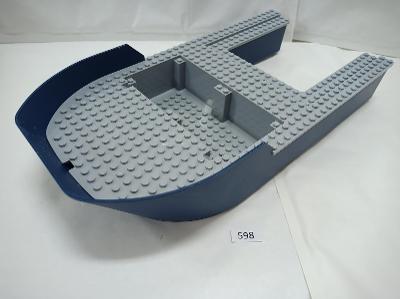 Lego loď