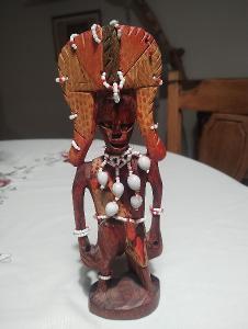 Etno postavička, Africký domorodý válečník, dřevěná soška