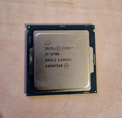 CPU Intel i7-6700, SR2L2