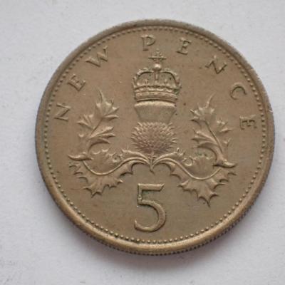 Velká Británie 5 New Pence 1975 (28.13.B.1)