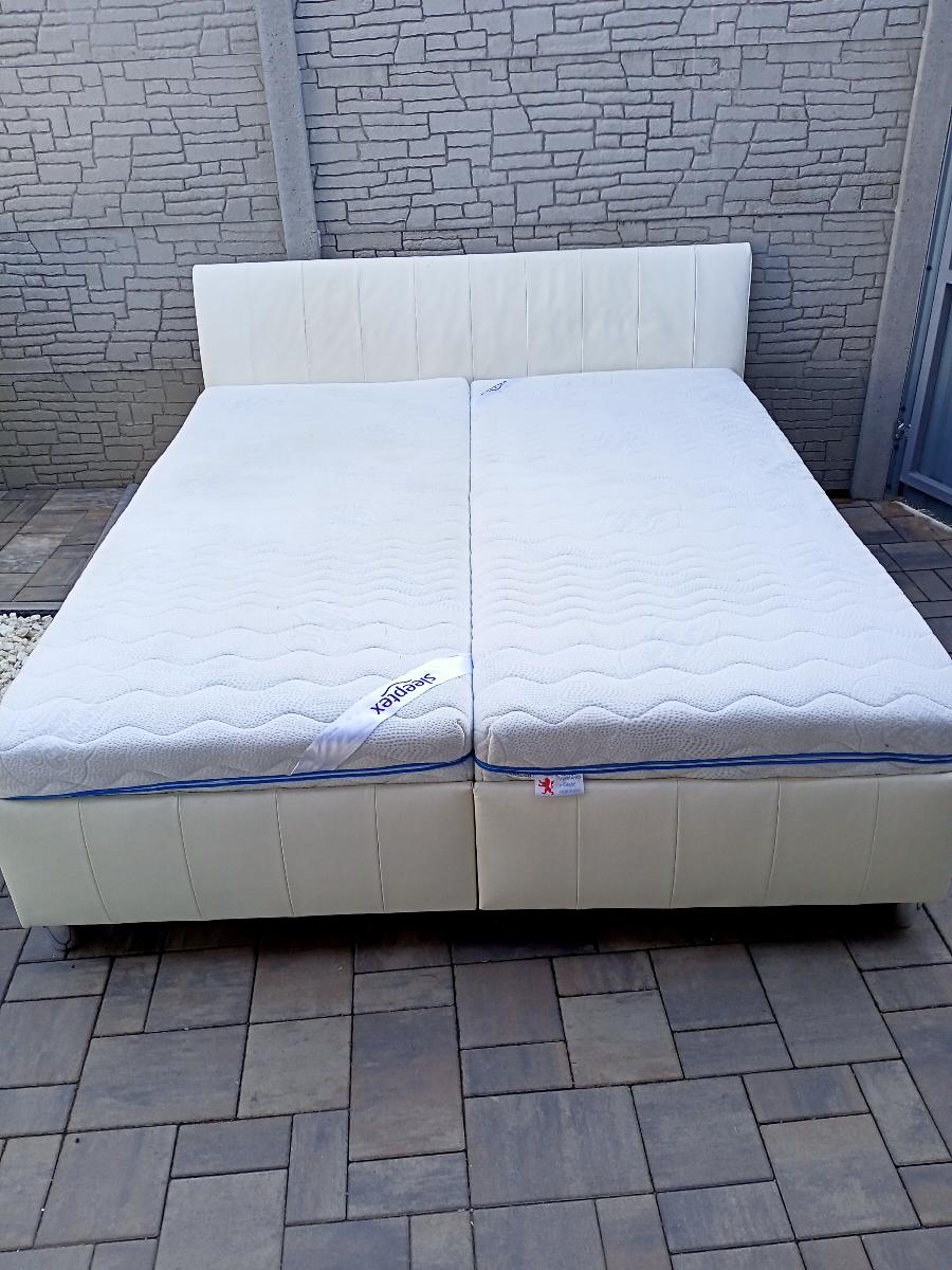 Predám koženú manželskú posteľ + Matrac 180cm x 200cm - Spálňa