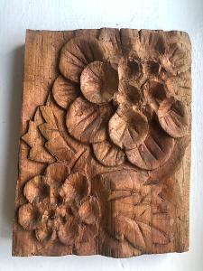 Dřevěný ručně vyřezavaný obrázek deska tabule kachle