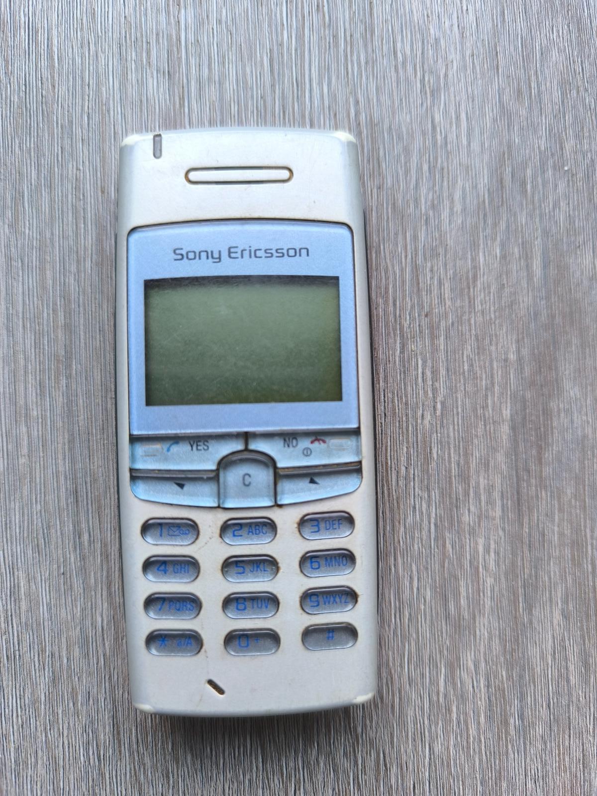 RETRO MOBILNÍ TELEFON SONY ERICSSON T100 💥všechny aukce od koruny💣 | Aukro