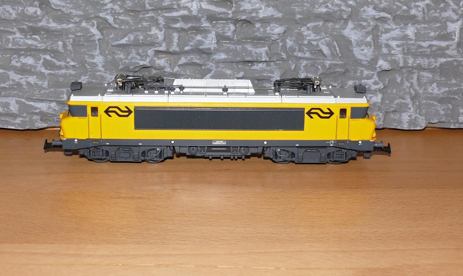 LOKOMOTÍVA pre modelovú železnicu H0 veľkosti (s15) - Modelové železnice